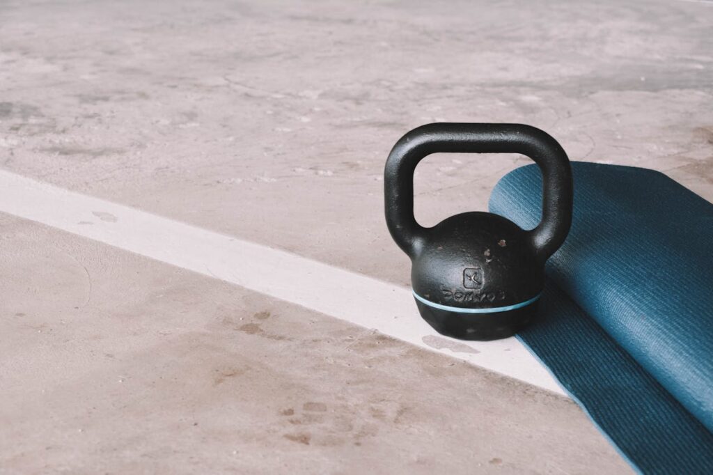 small group training kettlebell